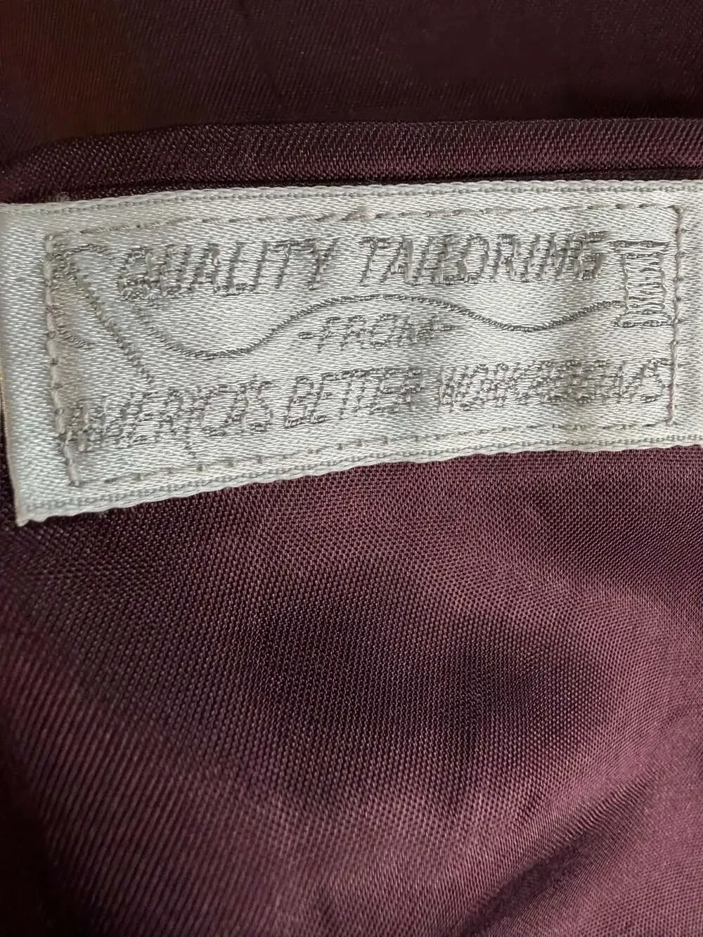 Vintage Jack Kahn Men's Burgundy Hopsack Blazer with Gold Buttons